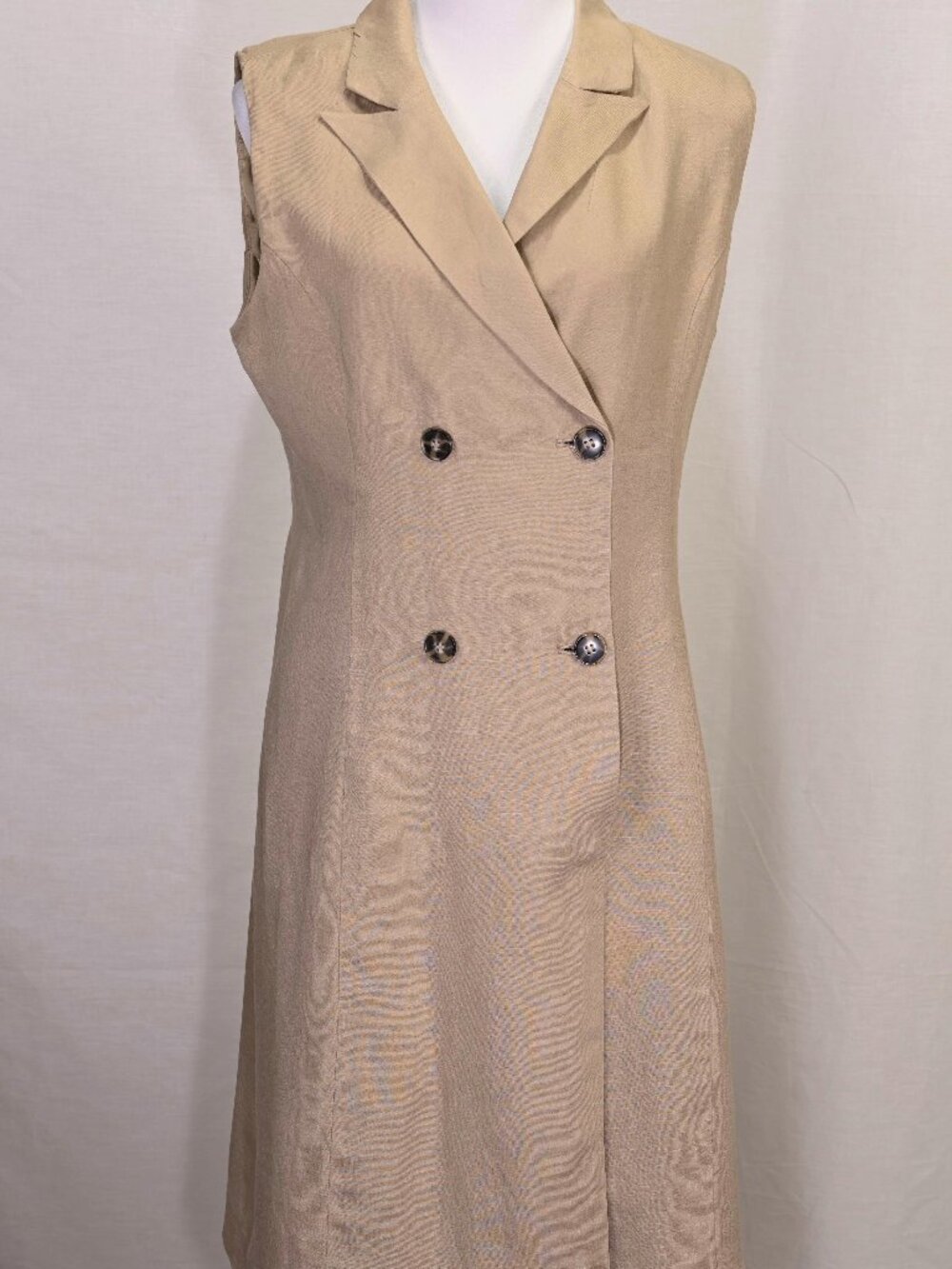 Sleeveless shirt dress